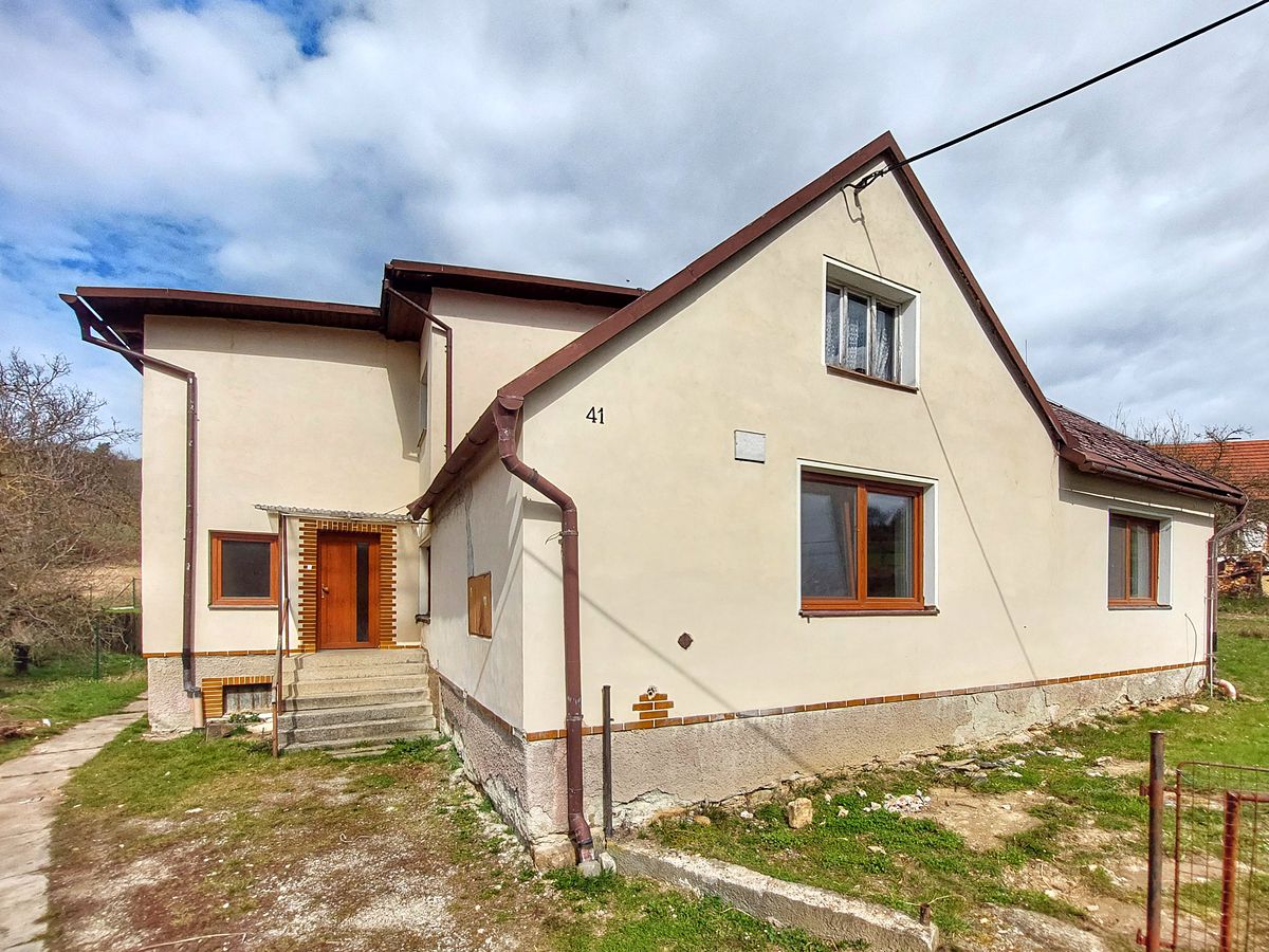 Prodej rodinného domu 144 m², pozemek 1388 m²